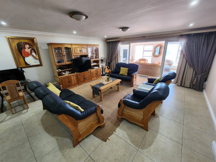 3 Bedroom Property for Sale in Jeffreys Bay Central Eastern Cape